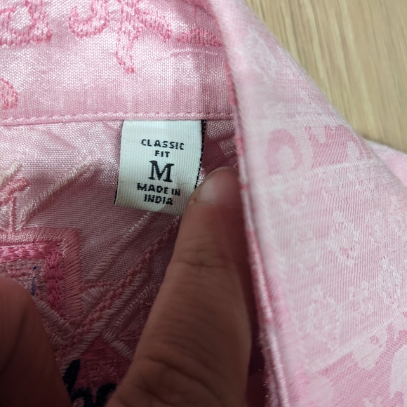 Robert Graham linen blend button up - Picture 3 of 8